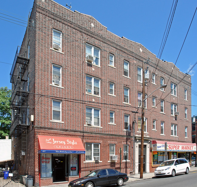 Kelvin Supermarket in Union City, NJ - Building Photo - Building Photo