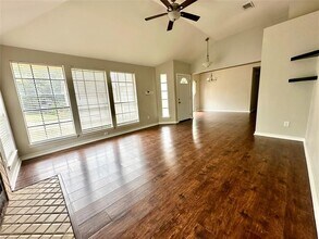 2213 Margalene Way in Austin, TX - Building Photo - Building Photo