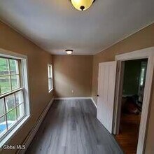 2 Lawrence St in Rensselaer, NY - Building Photo - Building Photo