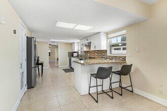 123 NW 6th Ave in Delray Beach, FL - Foto de edificio - Building Photo