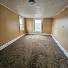 335 N Main St in Medina, NY - Building Photo - Building Photo