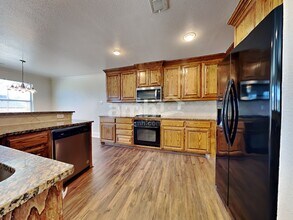 1831 Leann Ln in Irving, TX - Building Photo - Building Photo