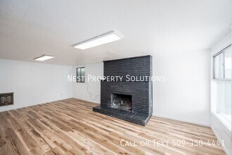 1221 S Baker St in Moses Lake, WA - Building Photo - Building Photo