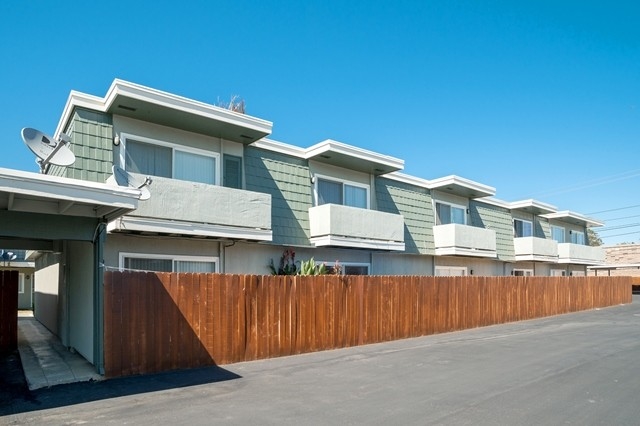 Ebbetts Pass Apartment Building in Vallejo, CA - Building Photo - Building Photo