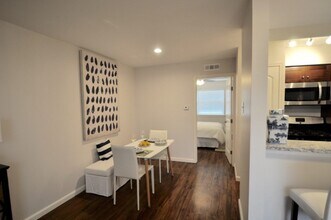 4903-4911 Junius St in Dallas, TX - Building Photo - Building Photo