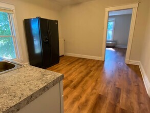 1039 Adams St-Unit -2 in North Chicago, IL - Building Photo - Building Photo