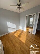 4542 W George St in Chicago, IL - Building Photo - Building Photo