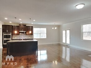 5971 Wolf Creek Dr in Atlanta, GA - Building Photo - Building Photo