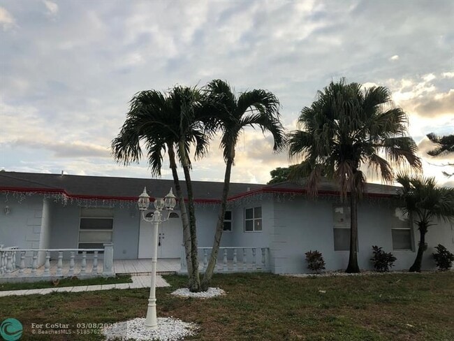 6230 SW 4th Pl in Margate, FL - Building Photo - Building Photo