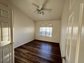 816 Argenta Ct in Henderson, NV - Building Photo - Building Photo
