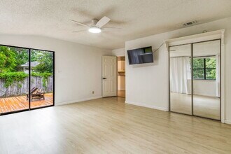 2241 Prytania Cir in Navarre, FL - Building Photo - Building Photo