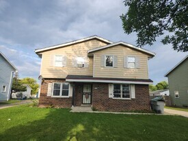 6448-6450 N 106th St in Milwaukee, WI - Building Photo