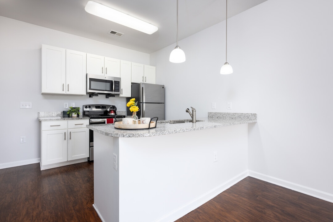 Kirkwood Place in Greensboro, NC - Building Photo