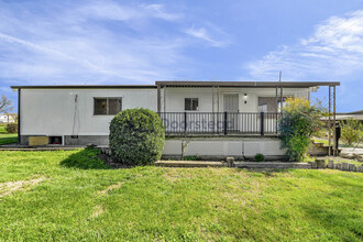 16704 Campbell Ave in Escalon, CA - Building Photo - Building Photo