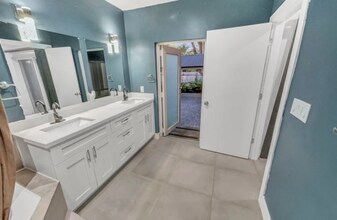 1545 SW 32nd St in Fort Lauderdale, FL - Building Photo - Building Photo