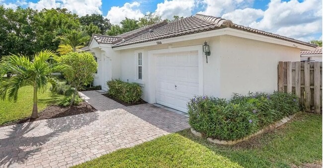 1866 Capeside Cir