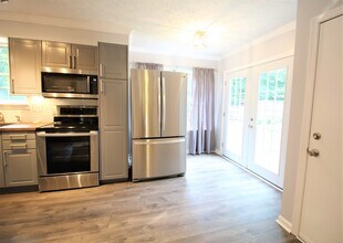 18040 Tebbs Ln in Dumfries, VA - Building Photo - Building Photo