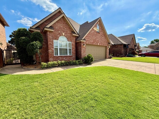 property at 3816 Tudor Cir