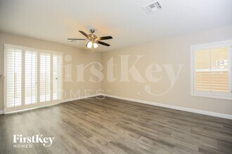 8288 Vanity Fair Ln in Las Vegas, NV - Building Photo - Building Photo