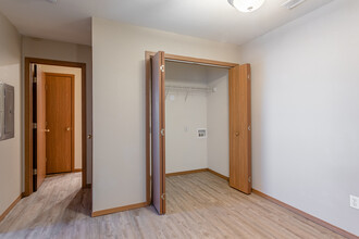 Pinewood Park Apartments in Republic, MO - Building Photo - Interior Photo