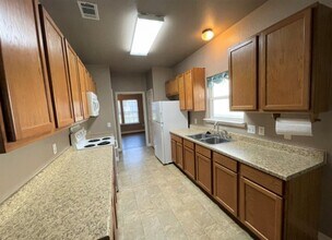 2117 4th St in Port Neches, TX - Building Photo - Building Photo