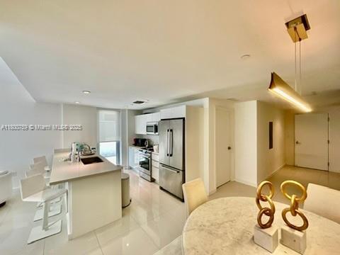 9940 W Bay Harbor Dr in Bay Harbor Islands, FL - Building Photo