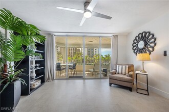 11118 Gulf Shore Dr in Naples, FL - Foto de edificio - Building Photo