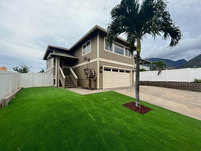 property at 829 Ha'awi St