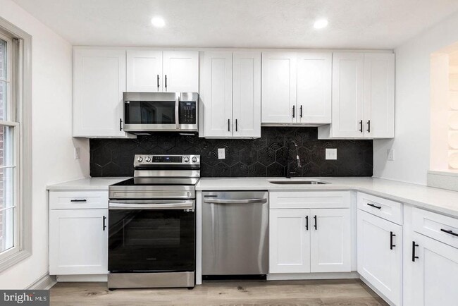 17409 Founders Mill Dr in Derwood, MD - Building Photo - Building Photo