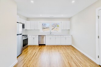 136 Nelson Ave, Unit 2 in Harrison, NY - Building Photo - Building Photo