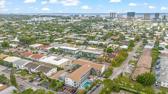 1021 NE 24th Ave in Pompano Beach, FL - Building Photo - Building Photo