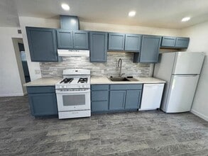 667 Almond St in Yuba City, CA - Building Photo - Building Photo