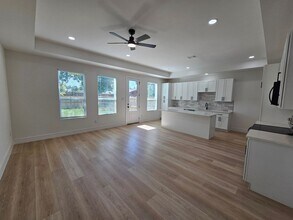 616 Avenue F Ave in Midlothian, TX - Building Photo - Building Photo