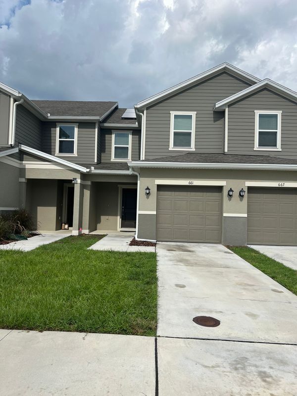 property at 661 Stoney Pointe Cir