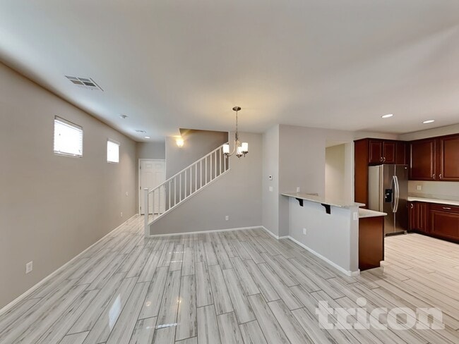 9324 W Pearblossom Sky Ave, Unit 14 in Las Vegas, NV - Building Photo - Building Photo