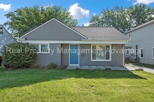 27 S Manitou Ave in Clawson, MI - Building Photo