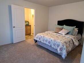 8711 Vince Rd NE in Moses Lake, WA - Building Photo - Building Photo