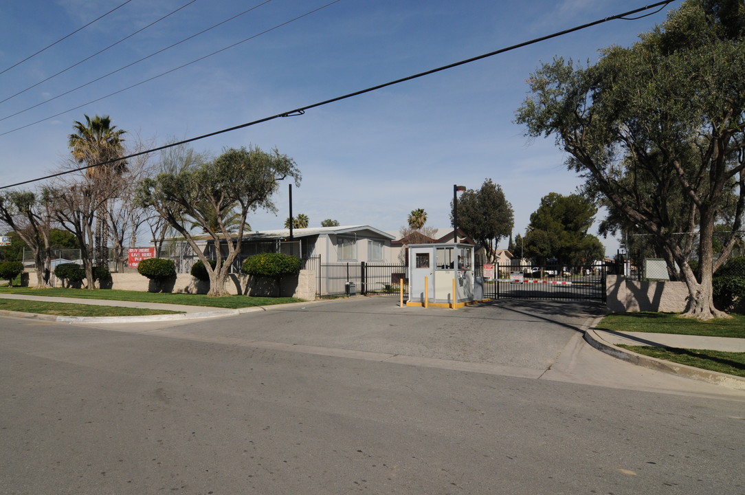 Lake Perris Village MHC in Perris, CA - Building Photo