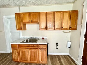 19 Ellen Ave in Chicopee, MA - Building Photo - Building Photo