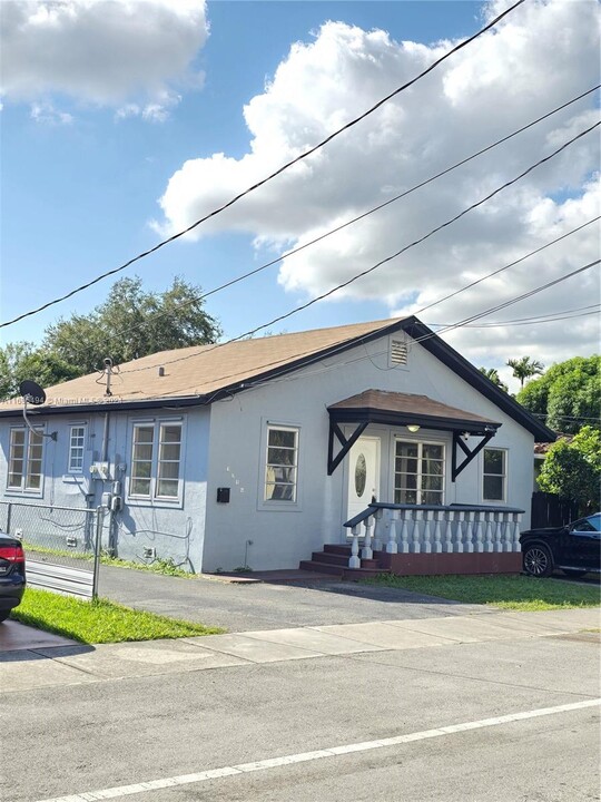 3014 SW 22nd Terrace in Miami, FL - Building Photo