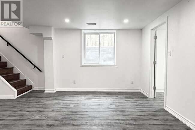 25 Buchanan Rd in St Catharines, ON - Building Photo - Building Photo