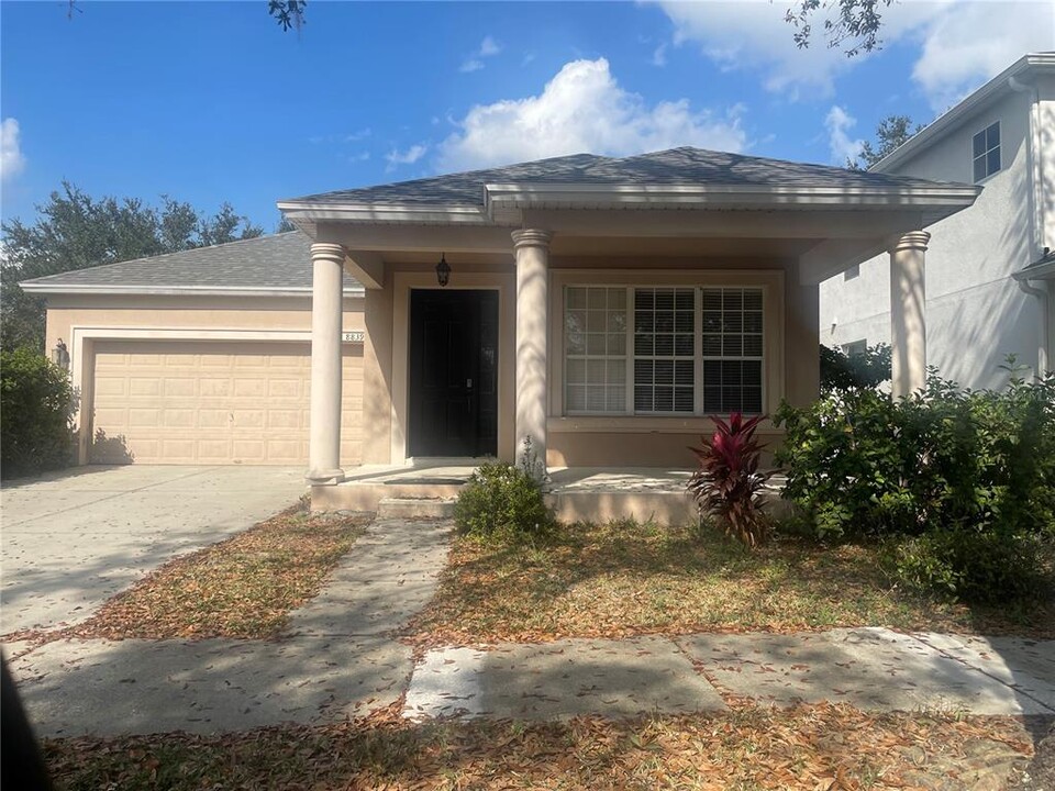 8839 Abbotsbury Dr in Windermere, FL - Building Photo