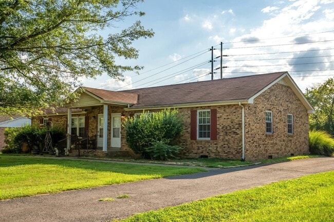 property at 1184 Meadowview Dr