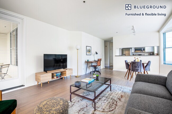 2 Townsend St in San Francisco, CA - Building Photo - Building Photo