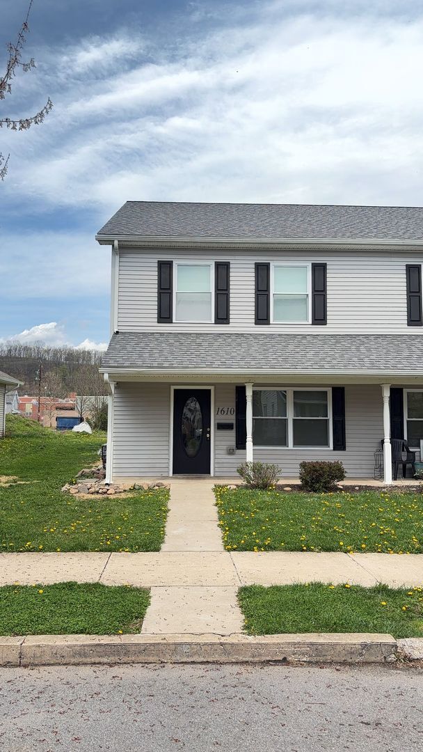 property at 1610 Scott St