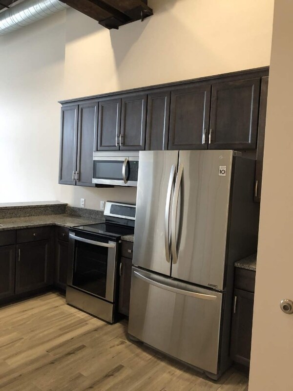 373 Spencer St-Unit -302 in Syracuse, NY - Building Photo - Building Photo