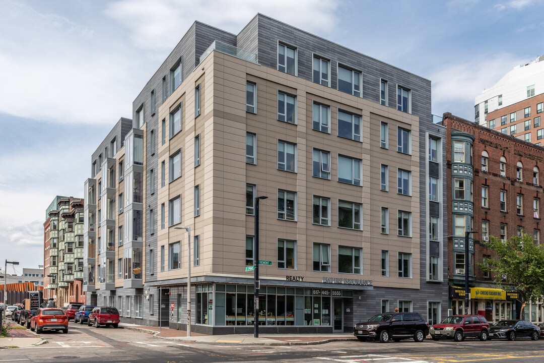 1073 Tremont St, Unit 106 in Boston, MA - Foto de edificio