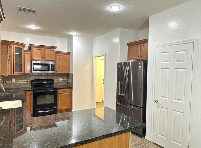 7706 S 24th Dr in Phoenix, AZ - Building Photo - Building Photo