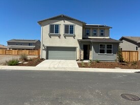 8133 Arrowfield Way in Elk Grove, CA - Building Photo