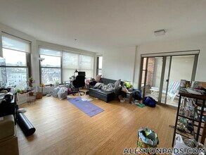 40 Malvern St in Boston, MA - Foto de edificio - Building Photo